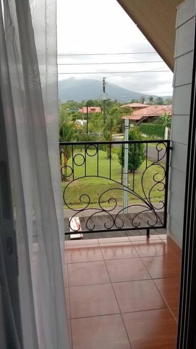 Casa De Las Rosas Volcan Arenal La Fortuna Luaran gambar